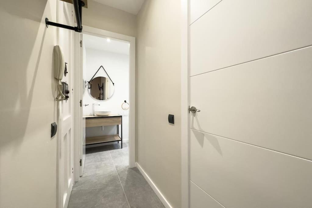 Bebarceloner Sants Apartments - 2 Bedrooms 외부 사진